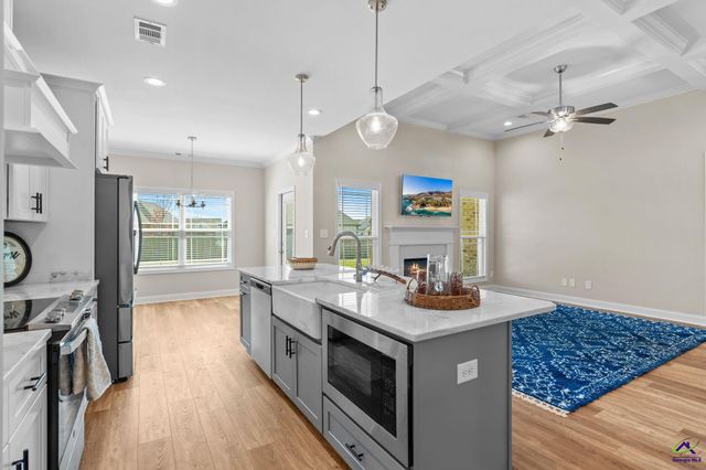 106 Rolling Meadow, Kathleen, GA 31047