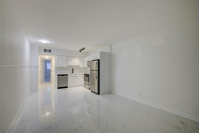 1740 Funston ST 12, Hollywood, FL 33020