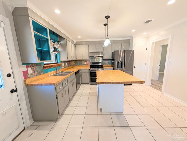 9616 Bobwhite Ter, Pensacola, FL 32514