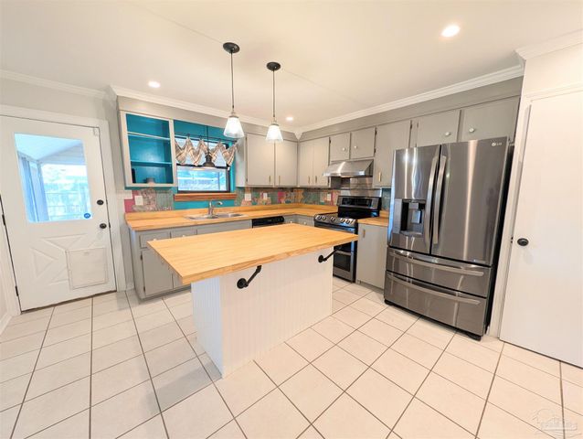 9616 Bobwhite Ter, Pensacola, FL 32514