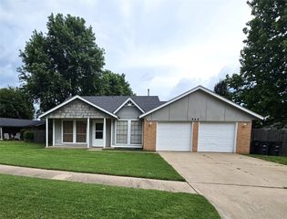 908 Bronze Medal Road, Moore, OK 73160