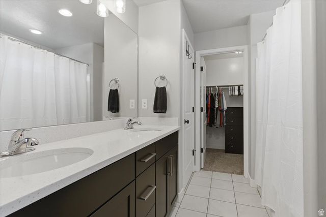 2054 W LYDIA LN, Syracuse, UT 84075