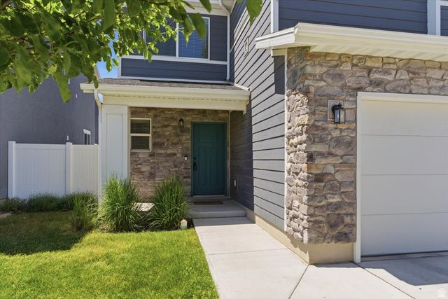 2054 W LYDIA LN, Syracuse, UT 84075