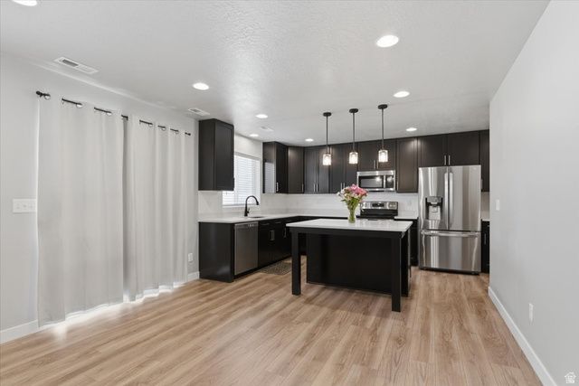 2054 W LYDIA LN, Syracuse, UT 84075