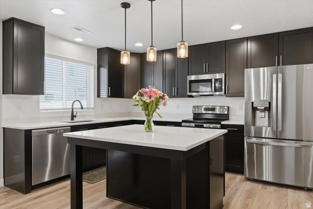 2054 W LYDIA LN, Syracuse, UT 84075