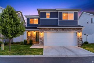 2054 W LYDIA LN, Syracuse, UT 84075