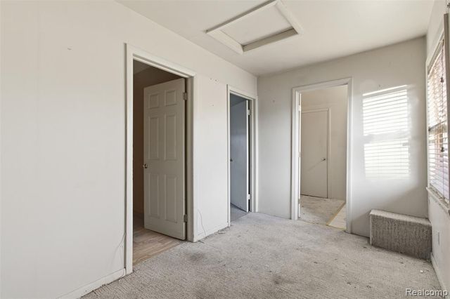 11406 Strathmoor Street, Detroit, MI 48227