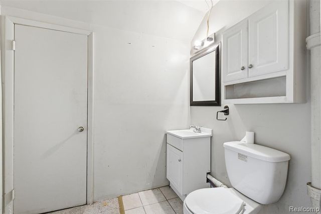 11406 Strathmoor Street, Detroit, MI 48227