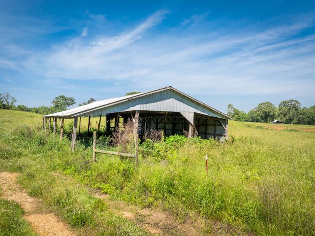 3843 Timberlake Wildersville Road, Lexington, TN 38351