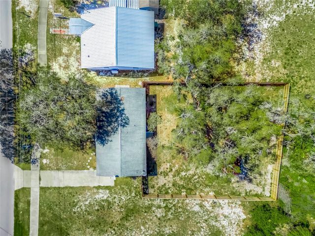 1009 E HAZZARD AVENUE, Eustis, FL 32726