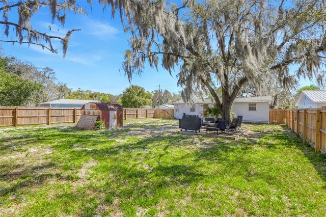 1009 E HAZZARD AVENUE, Eustis, FL 32726
