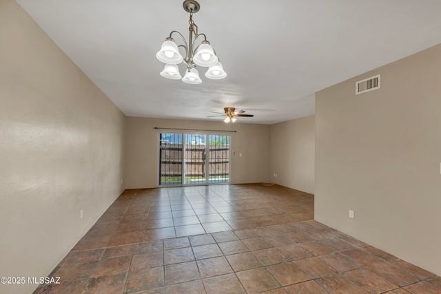 2525 E Prince Rd Apt 58, Tucson, AZ 85716