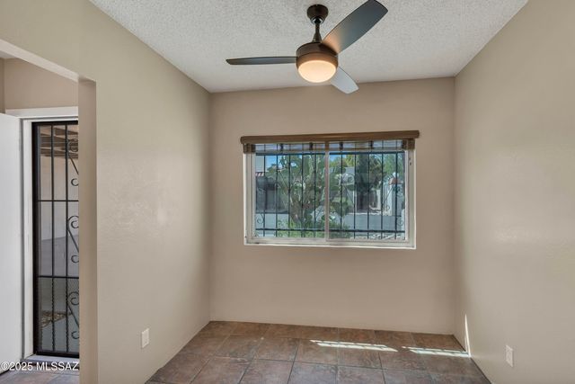 2525 E Prince Rd Apt 58, Tucson, AZ 85716