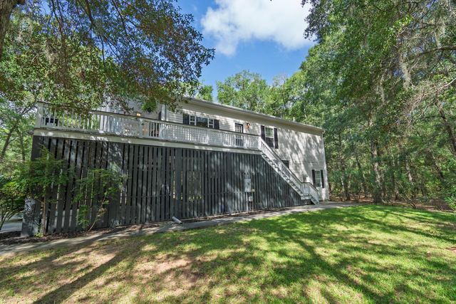 31 Palmetto Point Lane, Edisto Island, SC 29438
