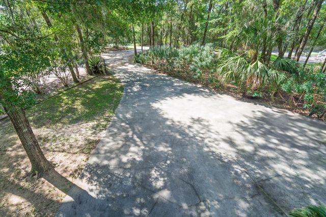 31 Palmetto Point Lane, Edisto Island, SC 29438