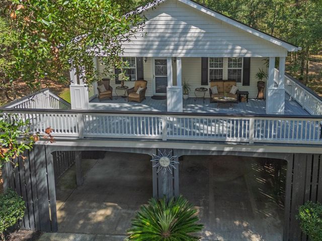 31 Palmetto Point Lane, Edisto Island, SC 29438