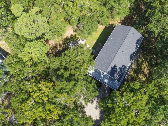 31 Palmetto Point Lane, Edisto Island, SC 29438