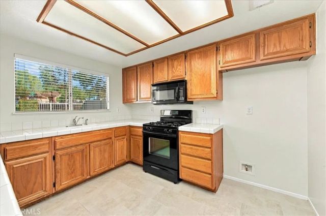 19265 White Dove, Riverside, CA 92508