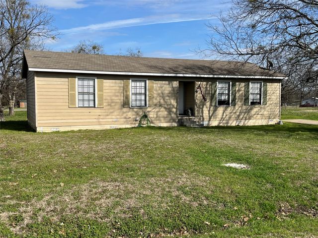 1502 Daffan Avenue, Ennis, TX 75119
