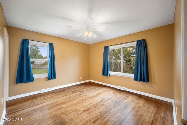 2914 Connecticut Avenue, Joplin, MO 64804