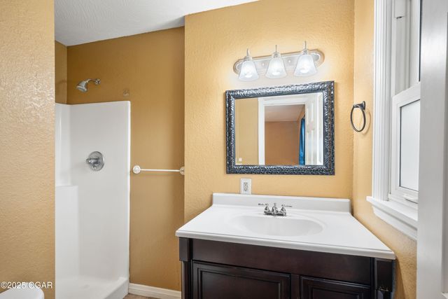 2914 Connecticut Avenue, Joplin, MO 64804