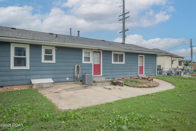 2914 Connecticut Avenue, Joplin, MO 64804