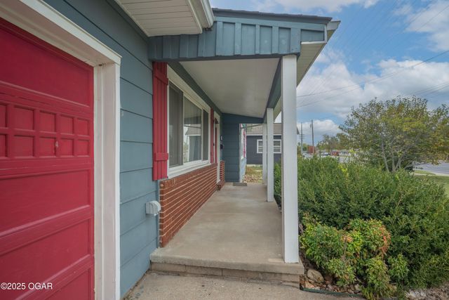 2914 Connecticut Avenue, Joplin, MO 64804