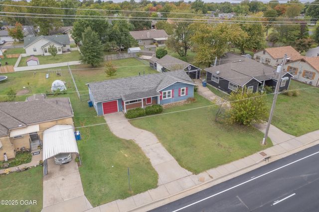 2914 Connecticut Avenue, Joplin, MO 64804