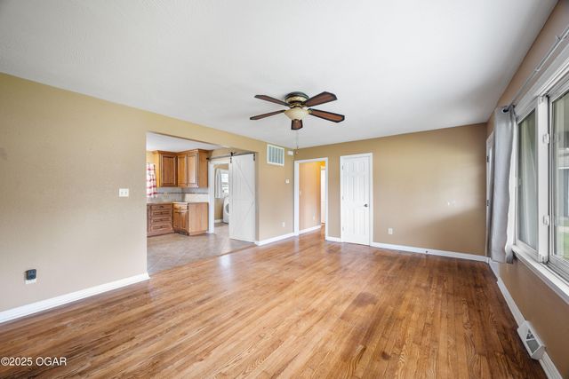 2914 Connecticut Avenue, Joplin, MO 64804