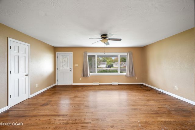 2914 Connecticut Avenue, Joplin, MO 64804