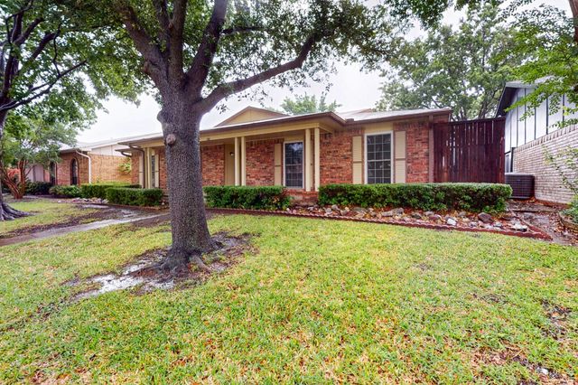 1907 Rambling Ridge Lane, Carrollton, TX 75007