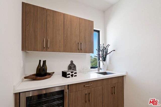 3806 S Verona Court, Los Angeles, CA 90066