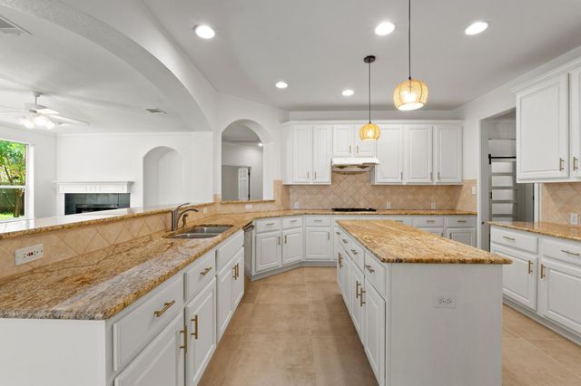 3425 Zebecca Creek DR, Austin, TX 78732