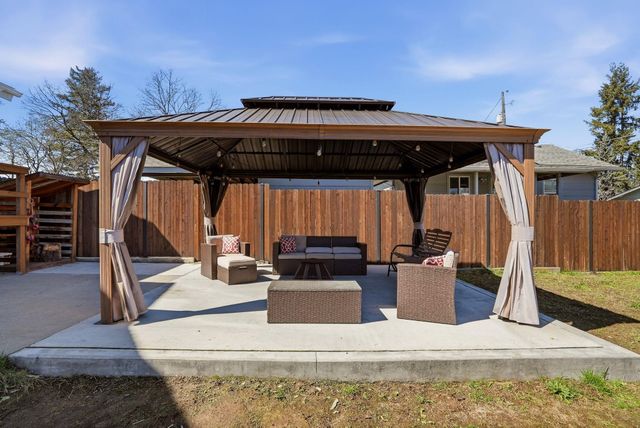 2314 W Carlisle Ave, Spokane, WA 99205