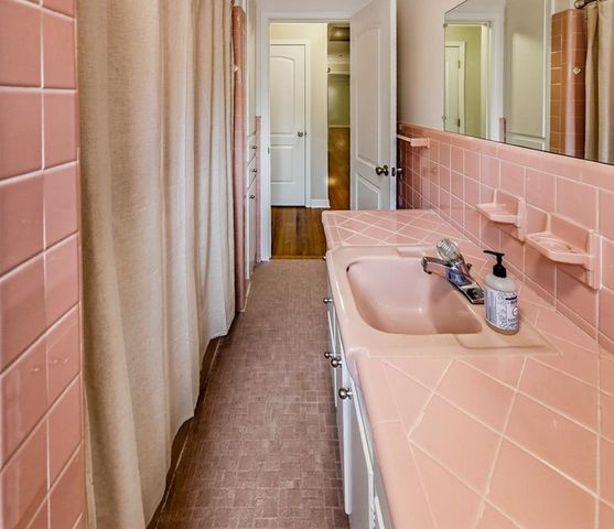 106 Oak Forest Drive, Greer, SC 29650
