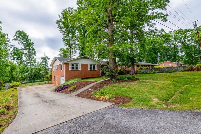 106 Oak Forest Drive, Greer, SC 29650