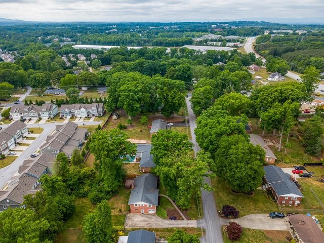 106 Oak Forest Drive, Greer, SC 29650
