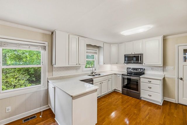 106 Oak Forest Drive, Greer, SC 29650