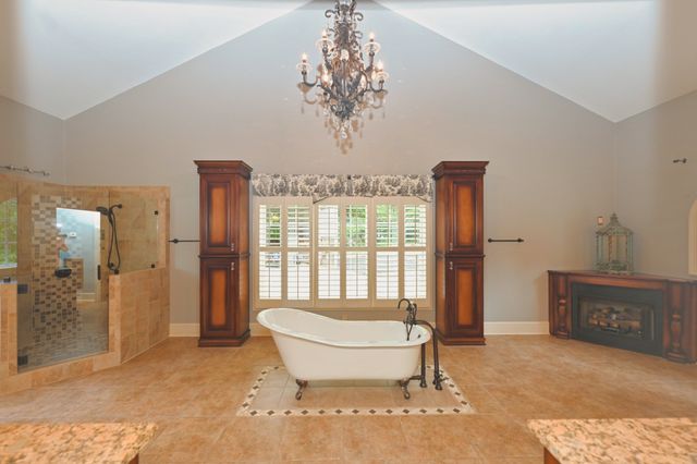 125 Happy Hollow Rd, Goodlettsville, TN 37072