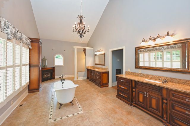 125 Happy Hollow Rd, Goodlettsville, TN 37072