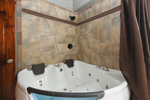 125 Happy Hollow Rd, Goodlettsville, TN 37072