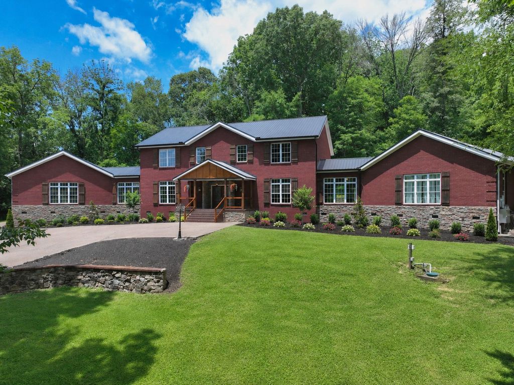 125 Happy Hollow Rd, Goodlettsville, TN 37072