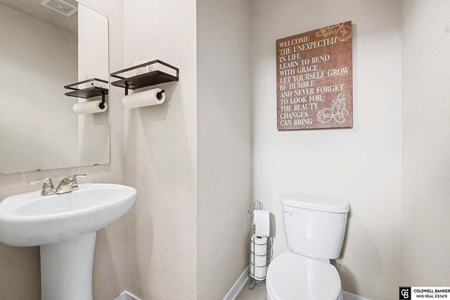 12913 S 45th Avenue, Bellevue, NE 68133