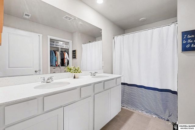 12913 S 45th Avenue, Bellevue, NE 68133