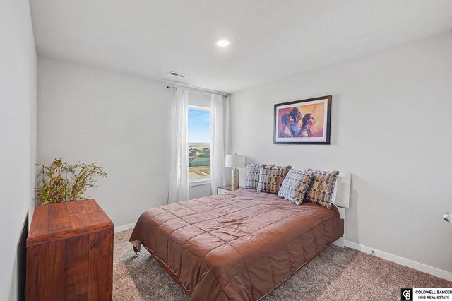 12913 S 45th Avenue, Bellevue, NE 68133