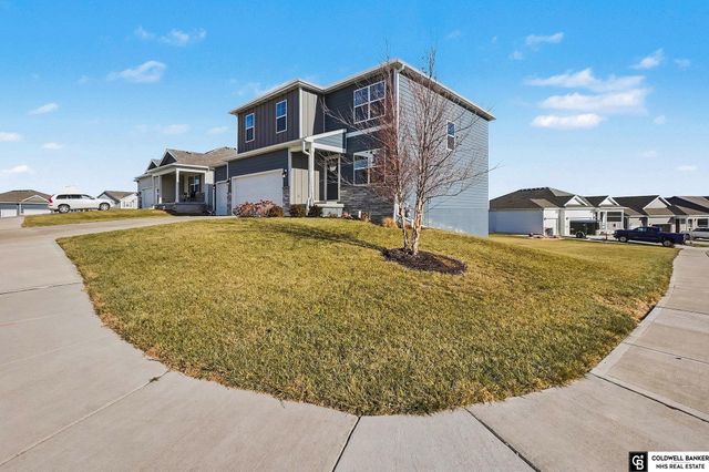 12913 S 45th Avenue, Bellevue, NE 68133