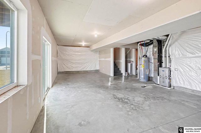 12913 S 45th Avenue, Bellevue, NE 68133