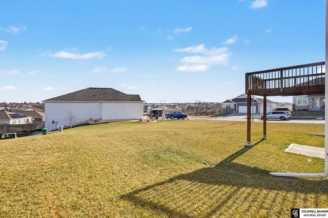 12913 S 45th Avenue, Bellevue, NE 68133