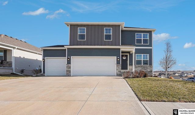 12913 S 45th Avenue, Bellevue, NE 68133