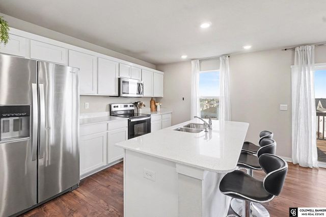 12913 S 45th Avenue, Bellevue, NE 68133